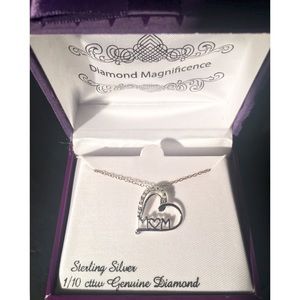 ❗️Moving SALE FINAL❗️ Sterling Silver Diamond Mom
